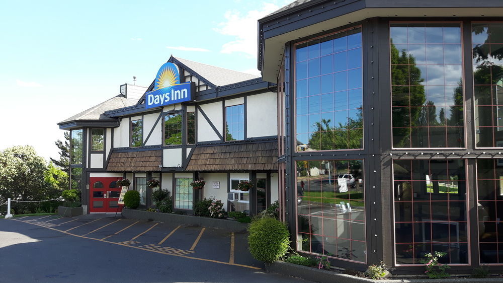Hotel Days By Wyndham Uptown
